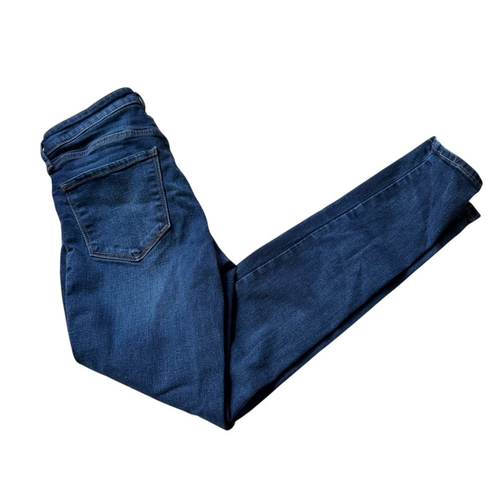 Old Navy Mid Rise Super Skinny Rockstar Jeans - Picture 11 of 13